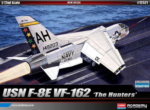 12521  авиация  USN F-8E VF-162 "The Hunters"  (1:72)