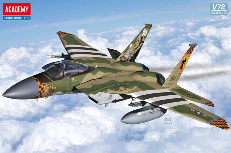 12582  авиация  F-15C Eagle “Medal of Honor 75th Anniversary Paint”  (1:72)