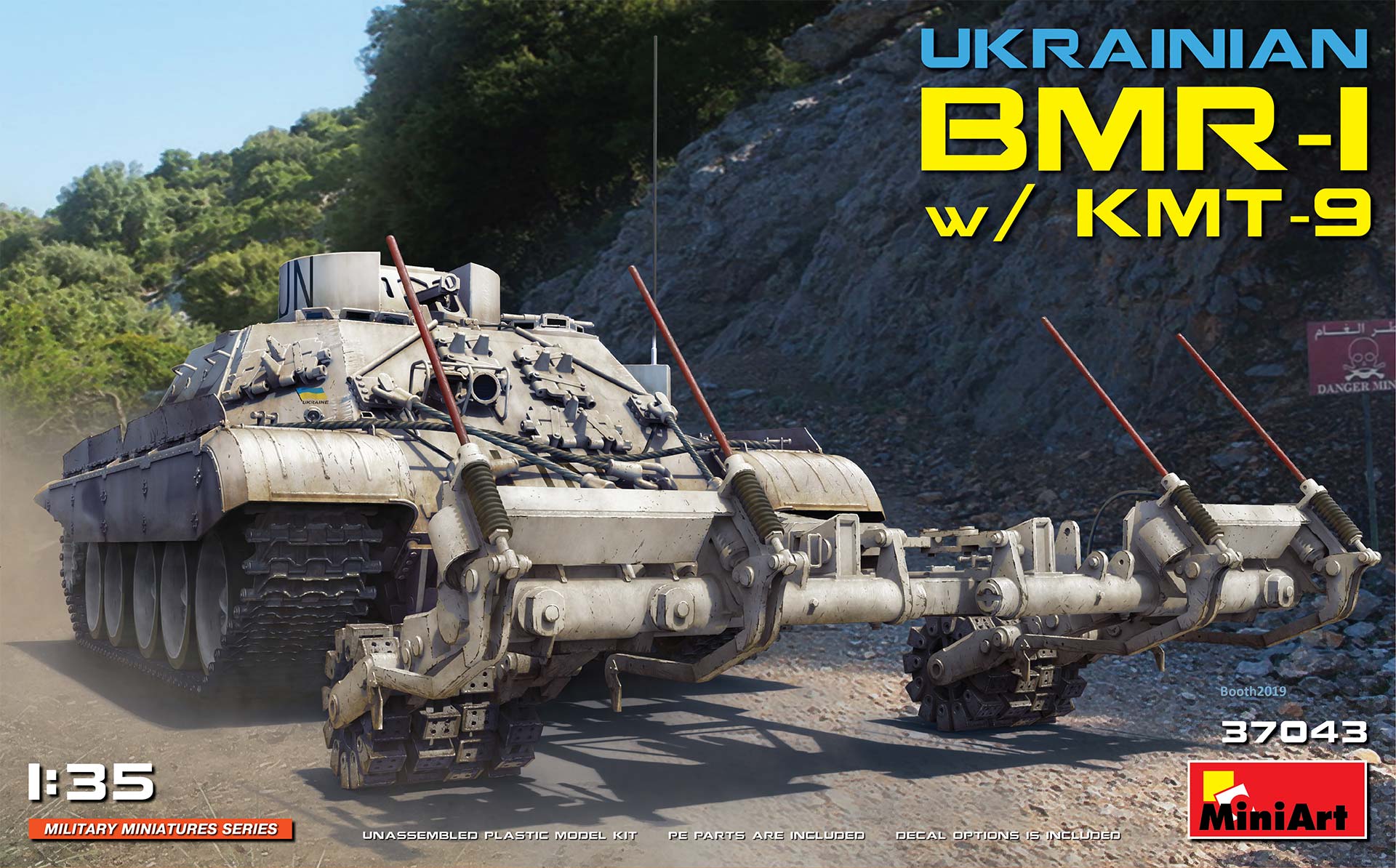 37043  техника и вооружение  Ukrainian BMR-1 with KMT-9  (1:35)