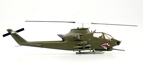 37098  авиация  Вертолёт  AH-1F (1:72)